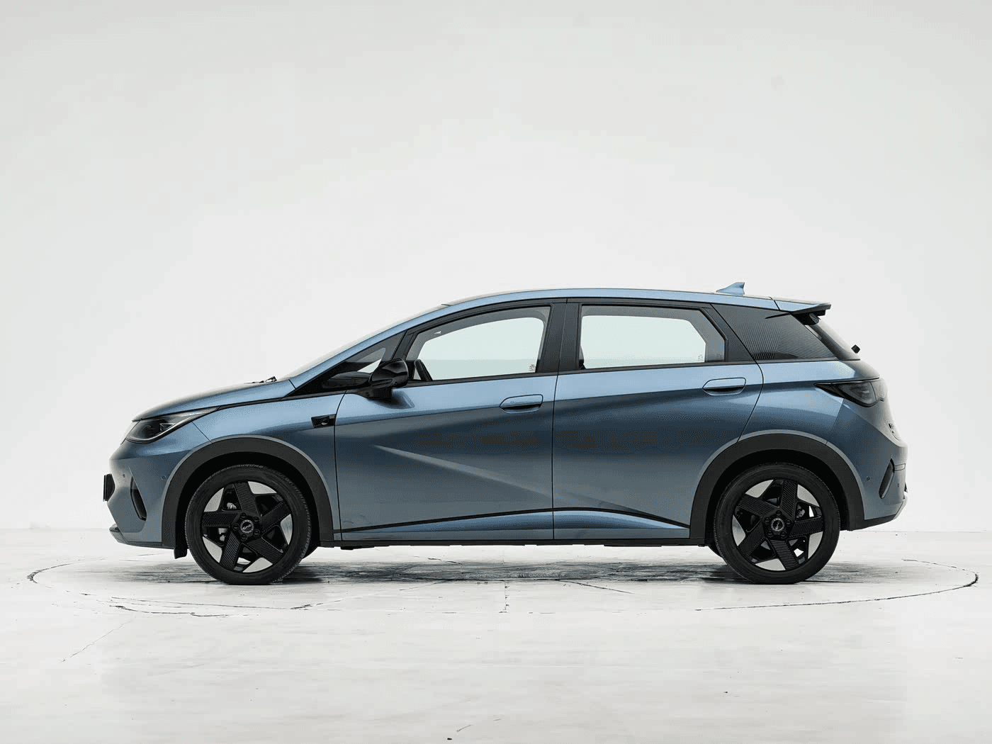 BYD Dolphin Interior & Technology: Used EV Exporter's Deep Dive (2026)